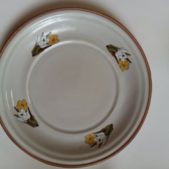 VINTAGE CALIFORNIA POTTERY USA CROCUS floral platter 11" - Picture 1 of 6